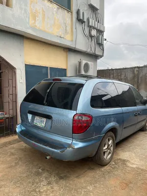 Dodge Caravan 2006 Blue