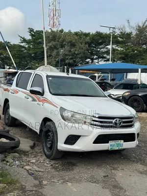 Toyota Hilux 2016 White