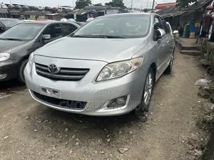 Toyota Corolla 2010 Gold