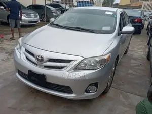 Toyota Corolla 2012 Silver