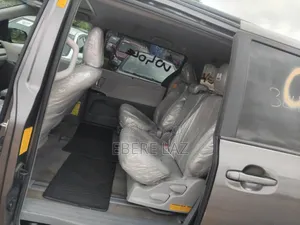 Toyota Sienna 2014 Gray