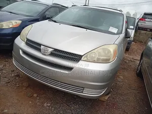 Toyota Sienna 2006 Green