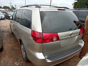 Toyota Sienna 2006 Green