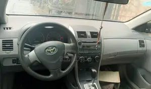 Toyota Corolla 2010 Gray