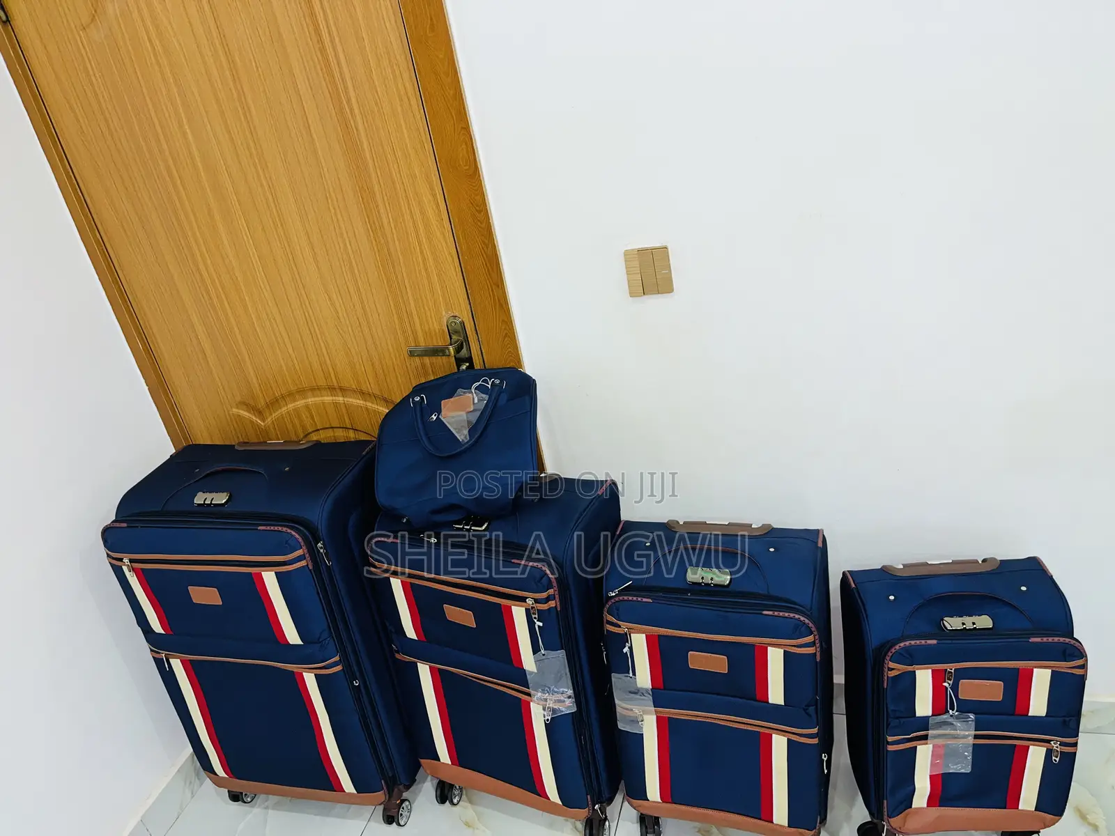Travelling Luggage Box