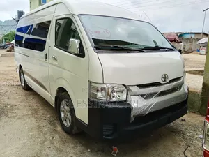 Toyota HiAce 2013 White