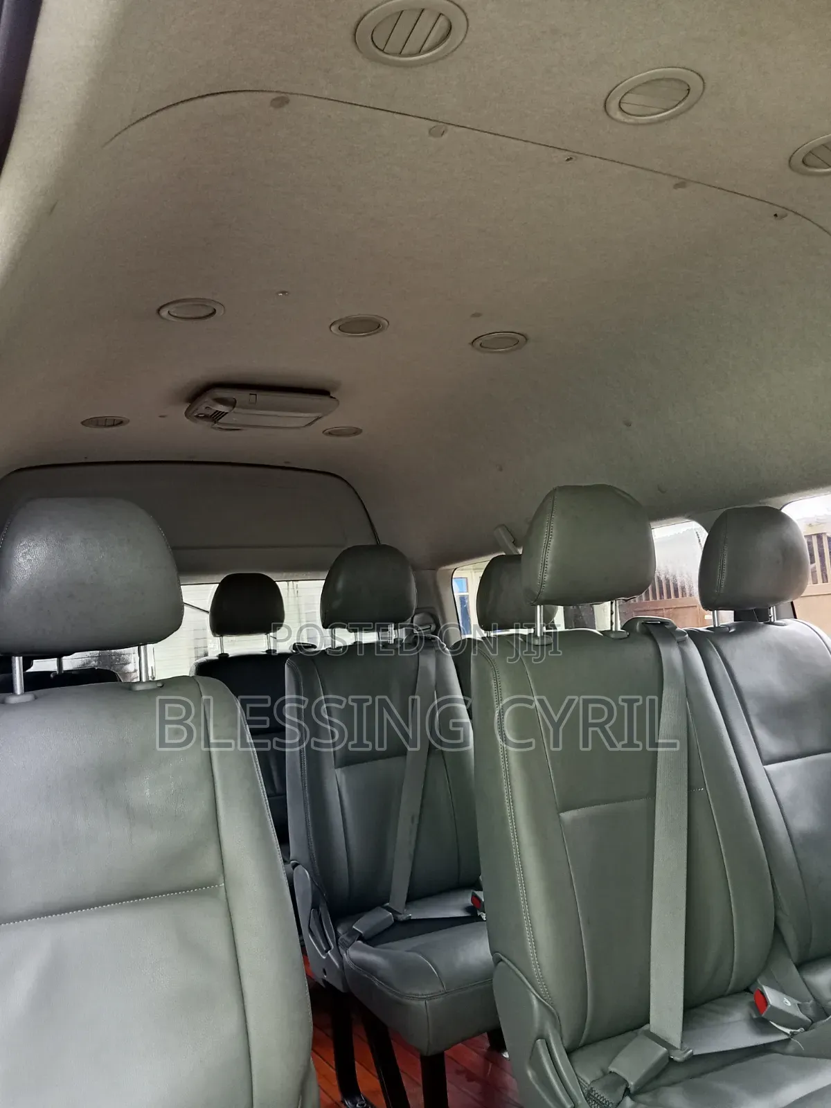 Toyota HiAce 2013 White