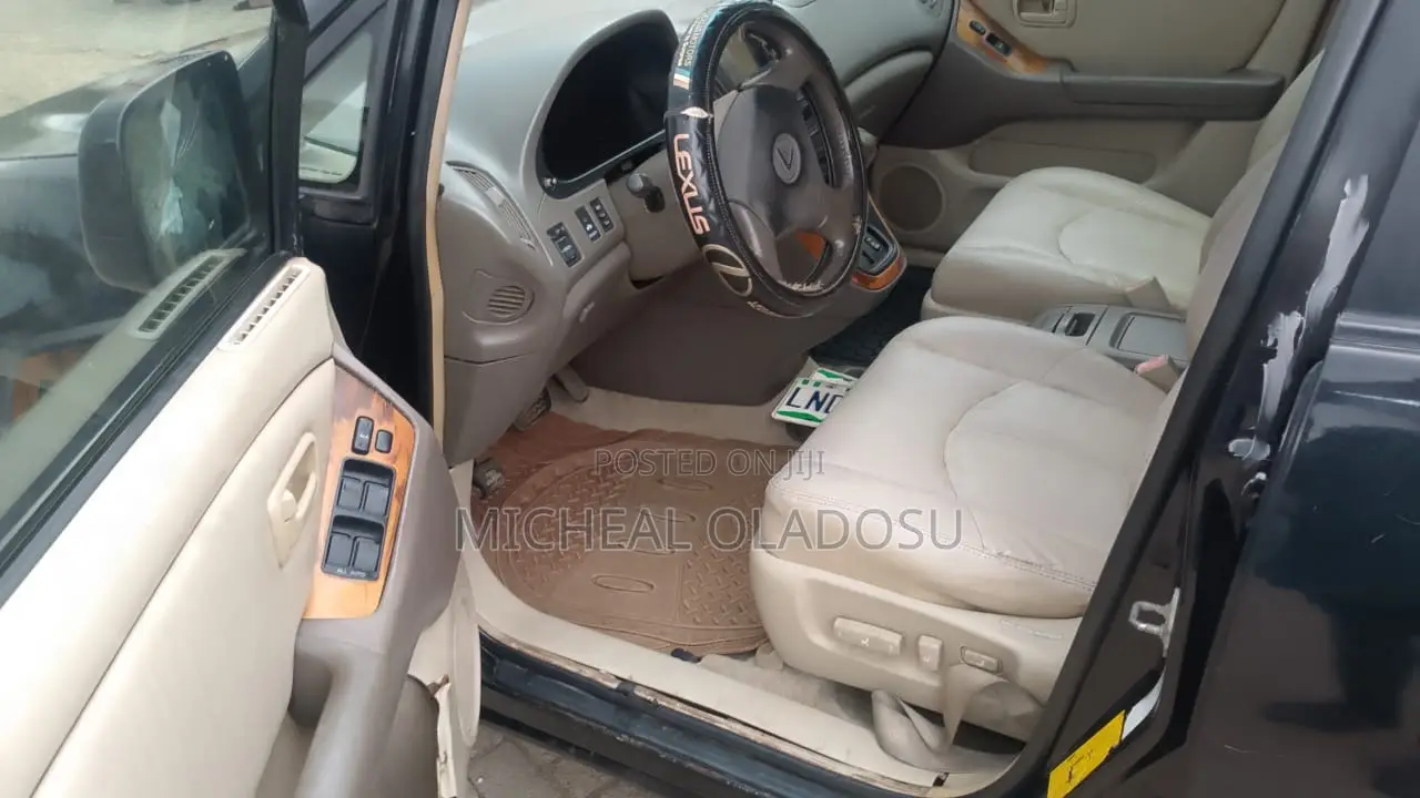 Lexus RX 2000 White