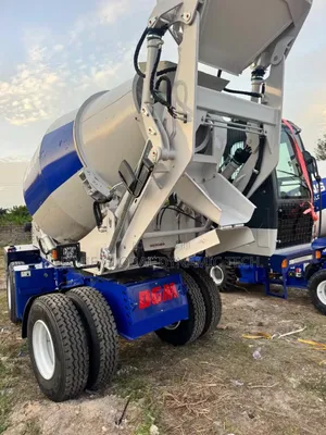 3.5M3 Selfloader Concrete Mixer Truck