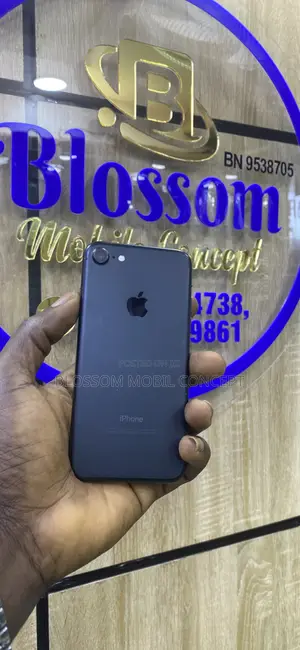 Apple iPhone 7 32 GB Black