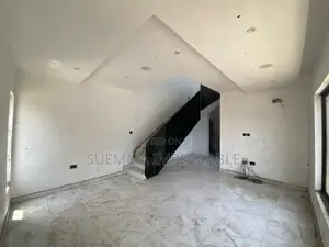 5bdrm House in Lekki Phase 1 for rent