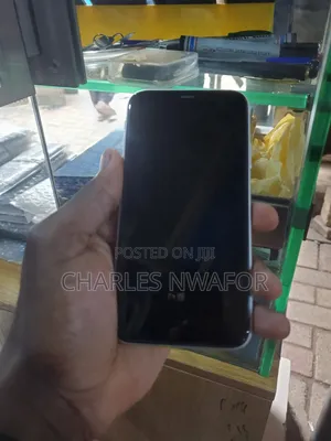 Apple iPhone 11 64 GB White
