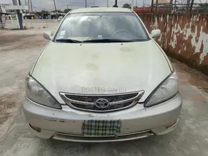 Toyota Camry 2005 Silver