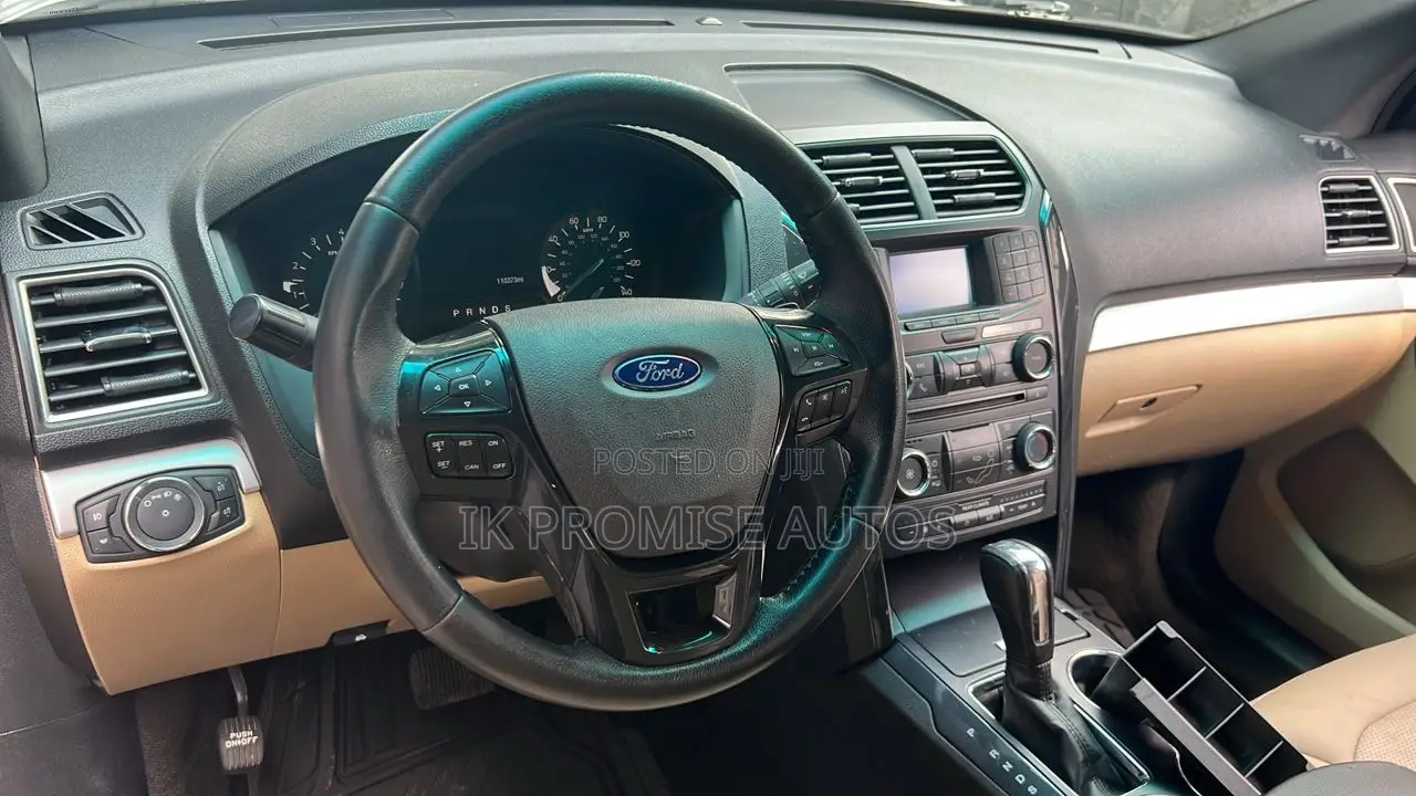 Ford Explorer 2017 Silver