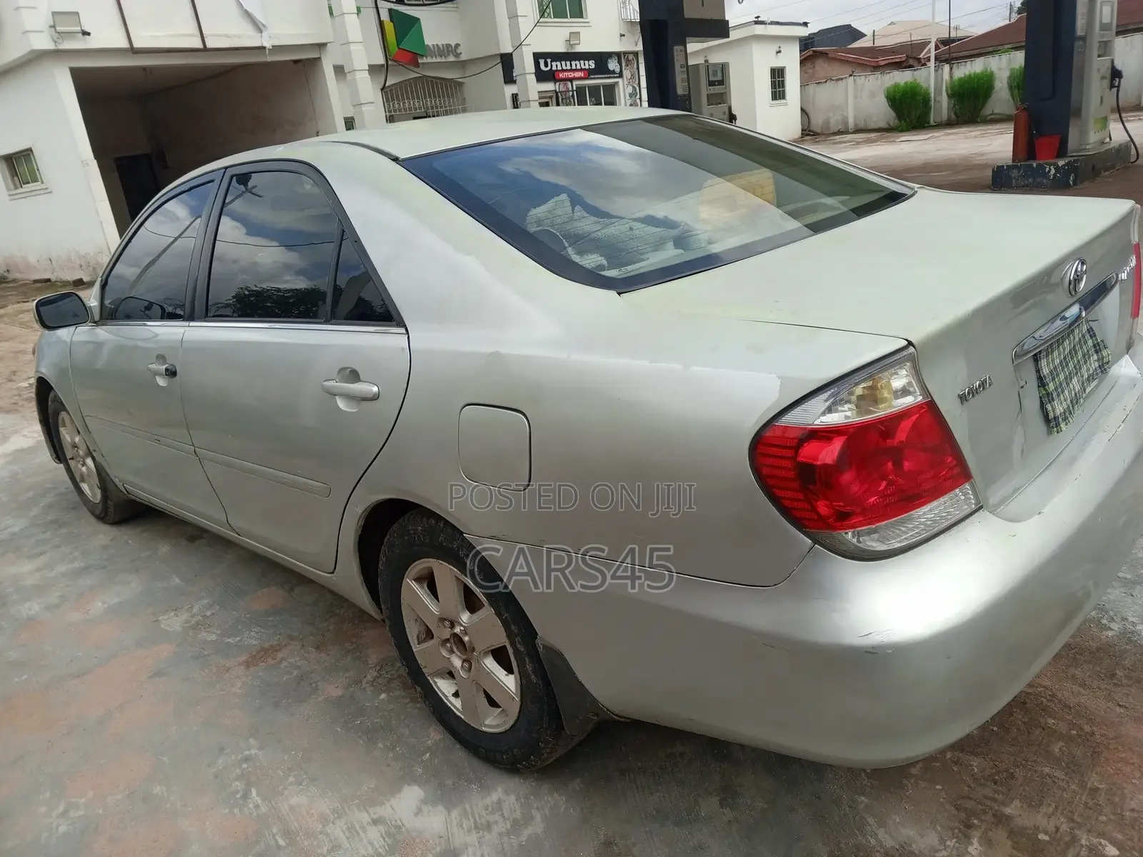 Toyota Camry 2005 Silver