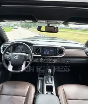 Toyota Tacoma 2018 Black