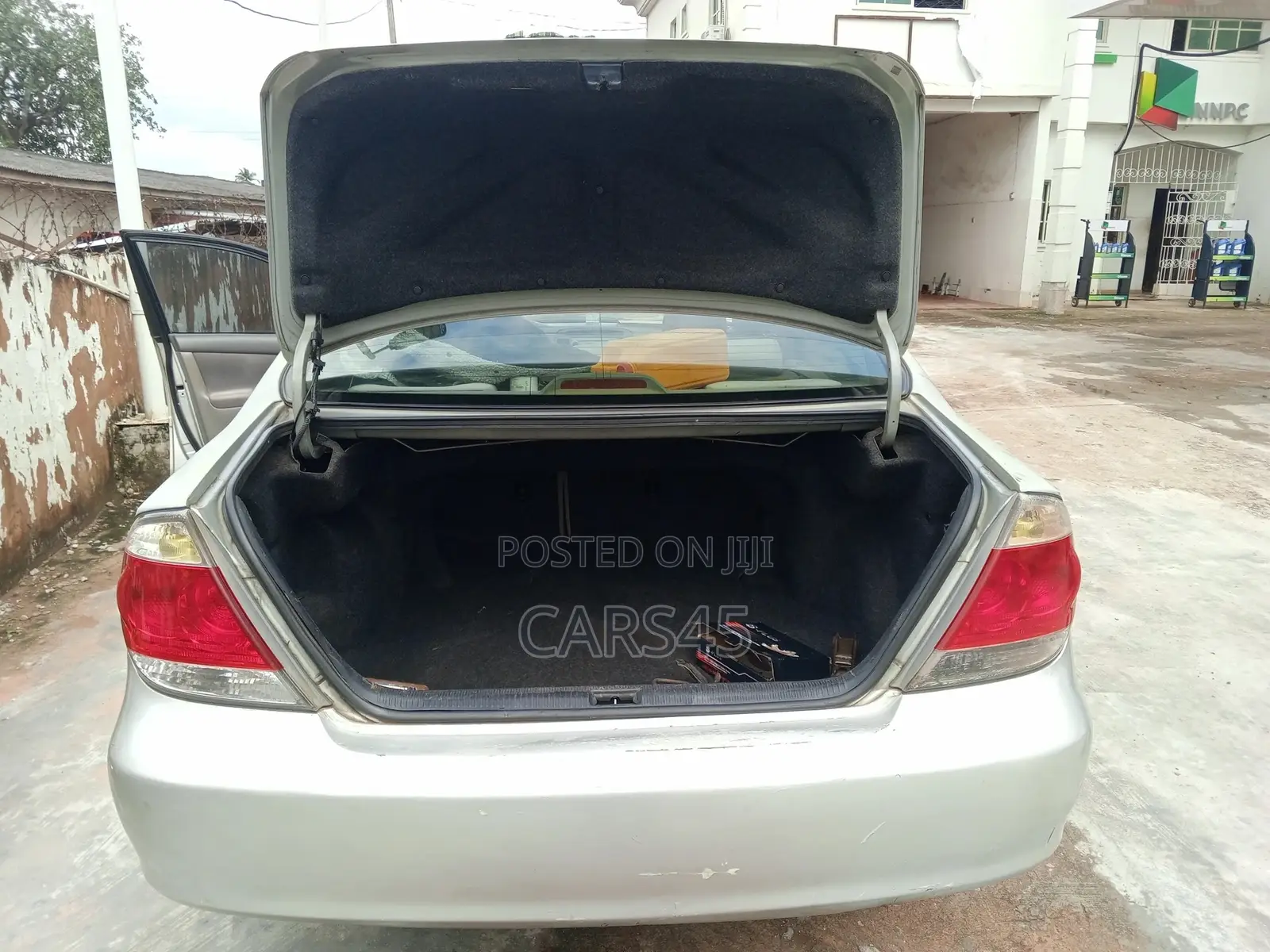 Toyota Camry 2005 Silver