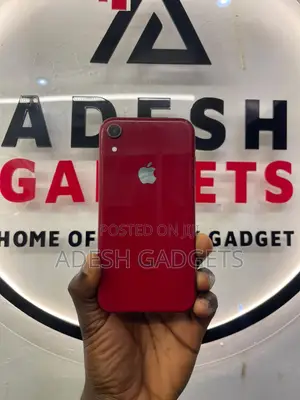 Apple iPhone XR 64 GB Red