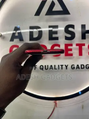 Apple iPhone XR 64 GB Red