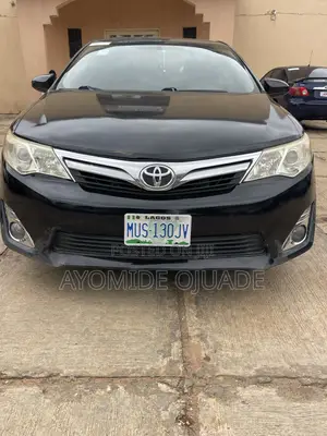 Toyota Camry LE 4dr Sedan (2.5L 4cyl 6A) 2013 Black