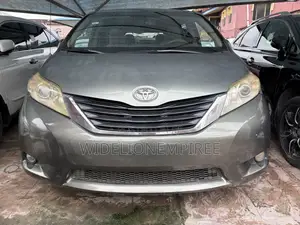 Toyota Sienna LE 7 Passenger 2012 Gray