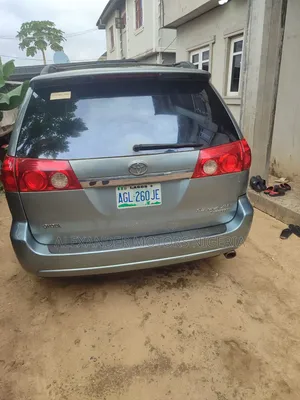 Toyota Sienna 2006 Blue