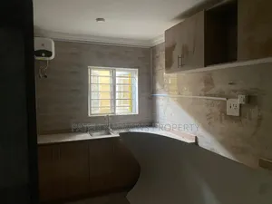 2bdrm Block of Flats in Nnpc Estate, Life Camp for sale