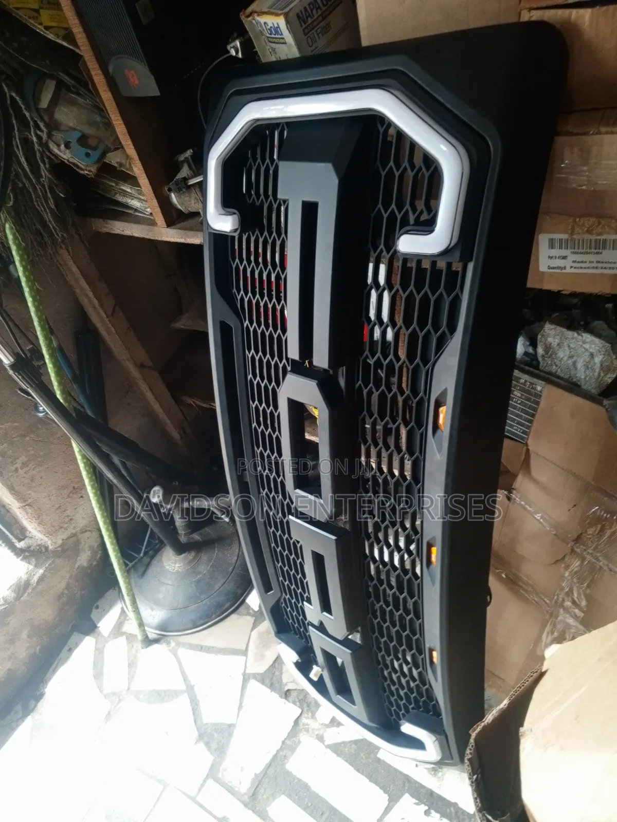 Front Grill Ford Explorer