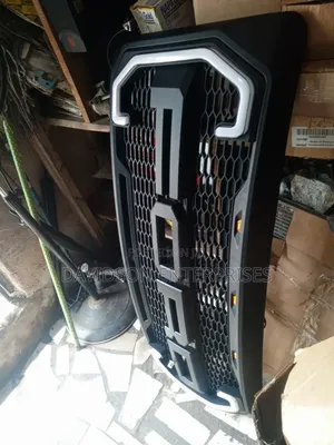 Front Grill Ford Explorer