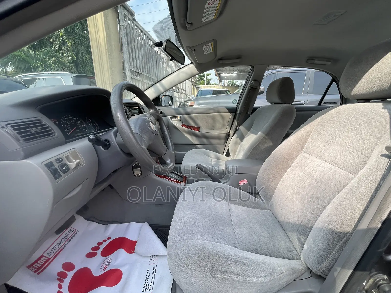 Toyota Corolla 2004 Gray