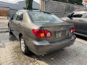 Toyota Corolla 2004 Gray