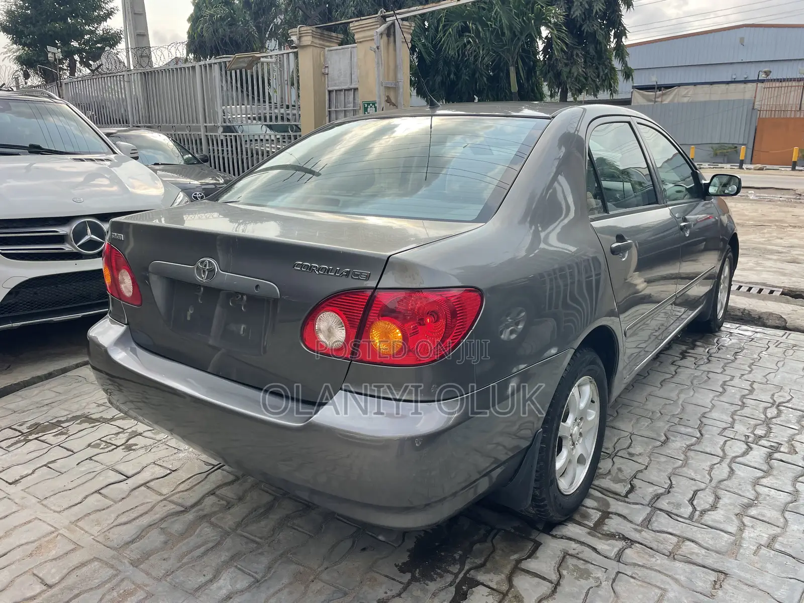 Toyota Corolla 2004 Gray