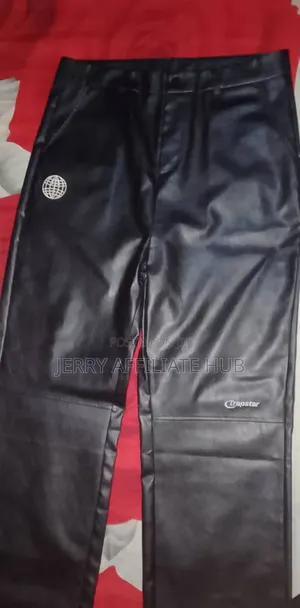 Title: Black Leather Trouser – Neatly Used – Size M