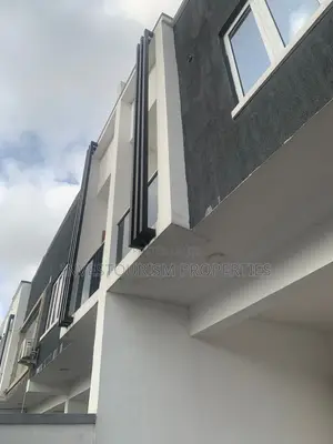 3bdrm Duplex in Metro, Off Lekki-Epe Expressway for sale