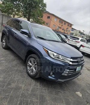 Toyota Highlander 2015 Blue