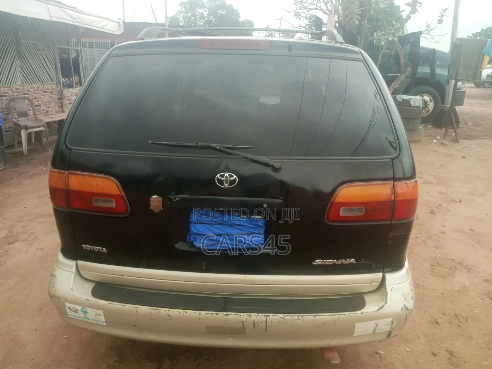 Toyota Sienna CE & 1 hatch 2000