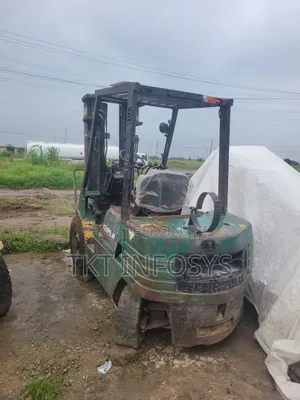 3 Tonns Caterpillar Folklift