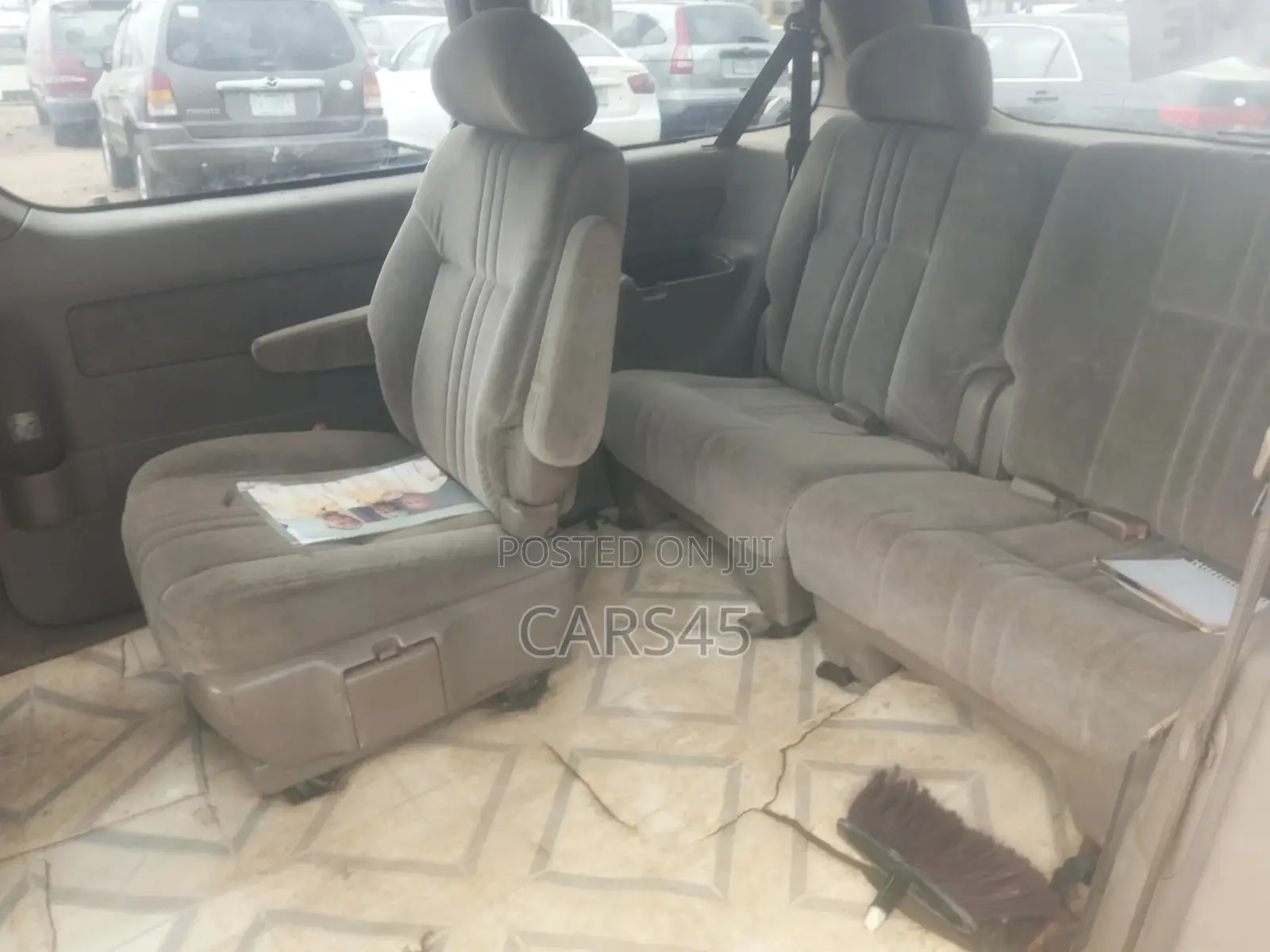 Toyota Sienna CE & 1 hatch 2000