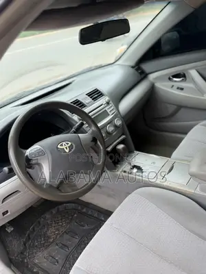 Toyota Camry LE 4dr Sedan (2.5L 4cyl 6AM) 2010 Blue