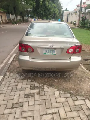 Toyota Corolla 2004 Gold