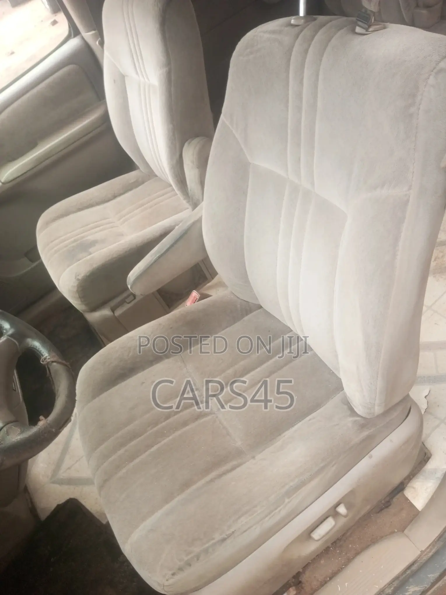 Toyota Sienna CE & 1 hatch 2000