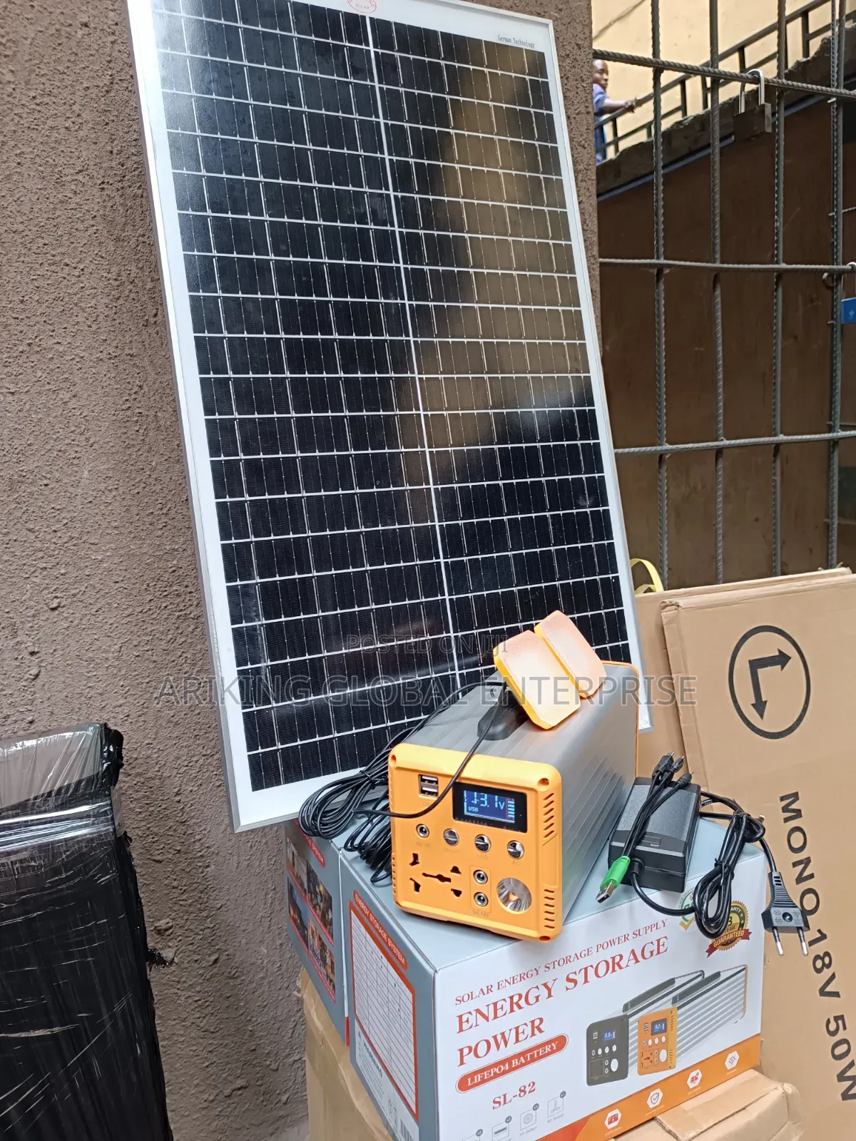 LiFePO4 Portable Solar Generator for Home Office