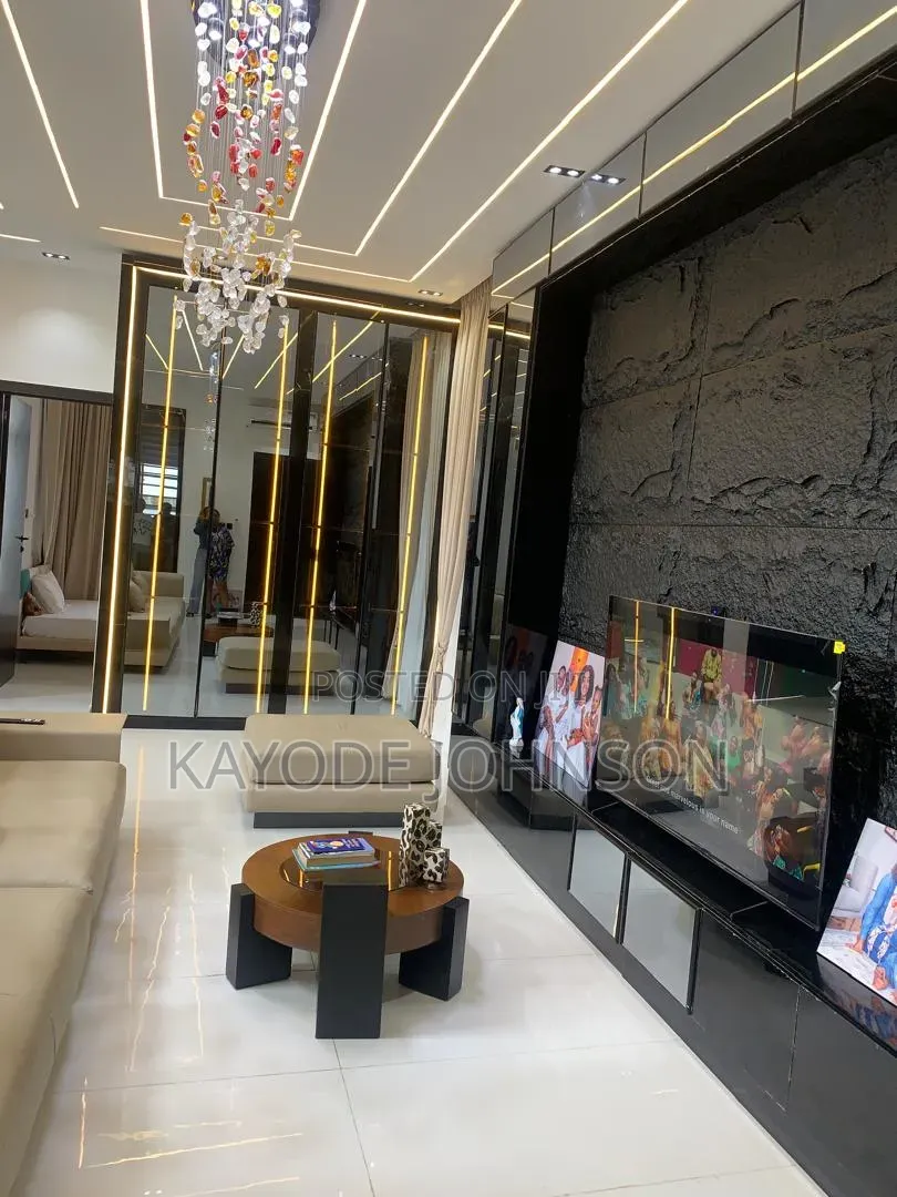 4 Bedroom Duplex for ShortLet