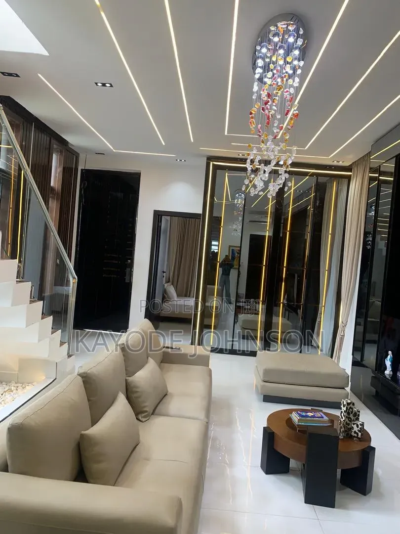 4 Bedroom Duplex for ShortLet