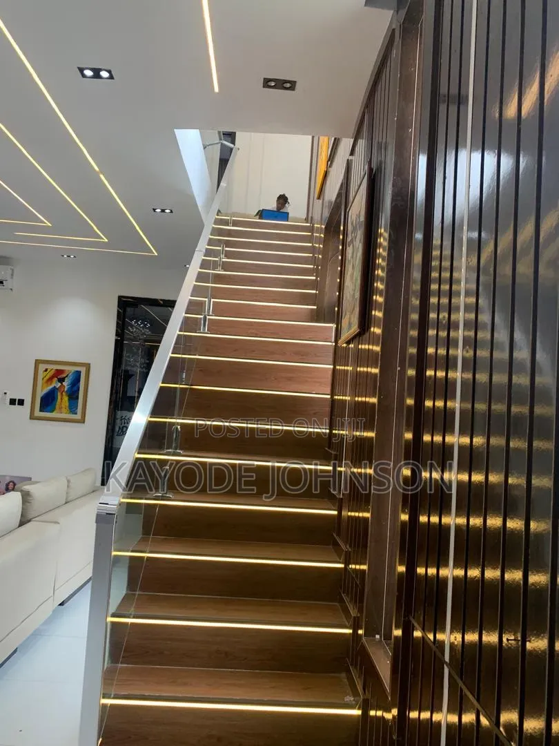 4 Bedroom Duplex for ShortLet