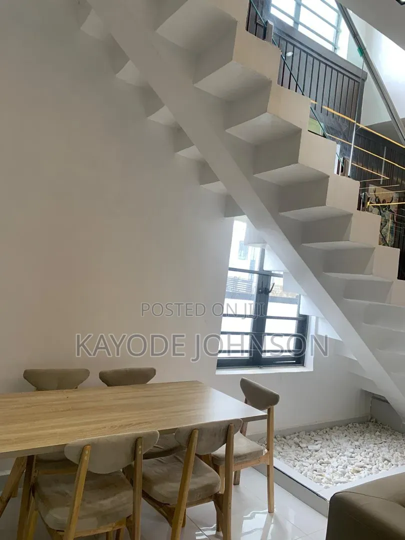 4 Bedroom Duplex for ShortLet