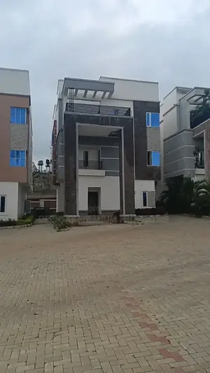 4bdrm Duplex in Guzape District for rent
