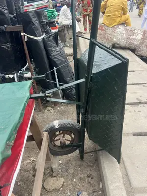 Heavy-Duty Transporting Wheelbarrows