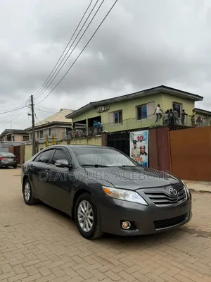 Toyota Camry 2010 Gray