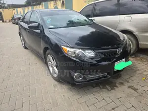 Toyota Camry SE 4dr Sedan (2.5L 4cyl 6A) 2013 Black